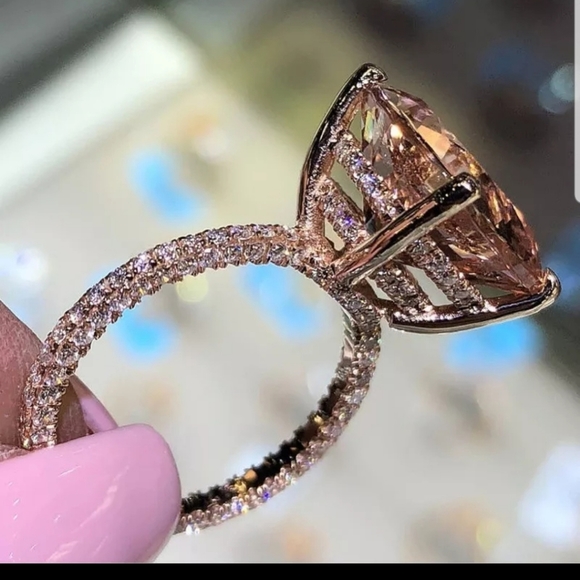 New trendy champagne CZ rose gold geometric ring - Picture 2 of 4